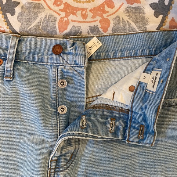 Madewell Relaxed Fit Jean Shorts - Picture 3 of 6